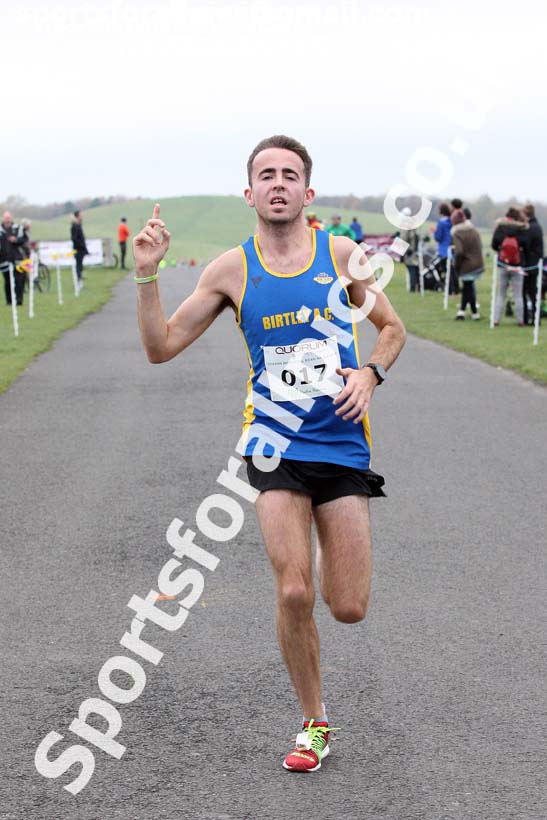 Senior men and womens Heaton Memorial 10k Road Race, Newcastle Town Moor. Photo:  David T. Hewitson/Sports for All Pics